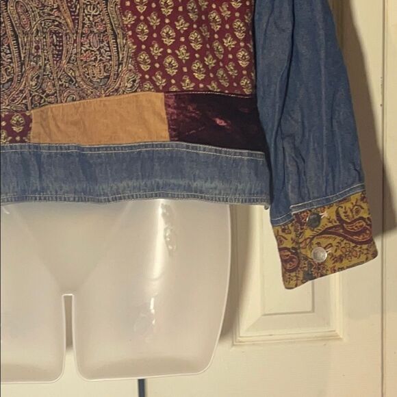 J. Jill Denim Out of the Blue Patchwork Jean Jacket See Measurements - Picture 14 of 15